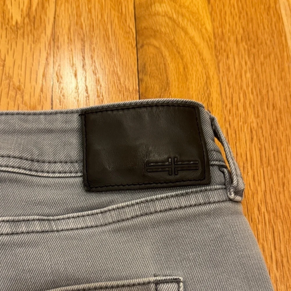 Liverpool Men's Charcoal Slim Jeans